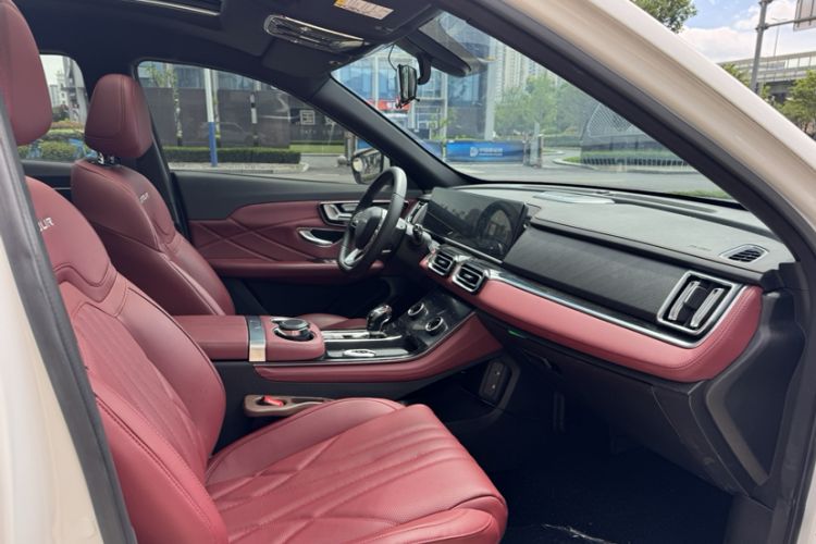 Used JETOUR X70 PLUS 2025 1.5T Luxury Edition 7-Seater Interior 3