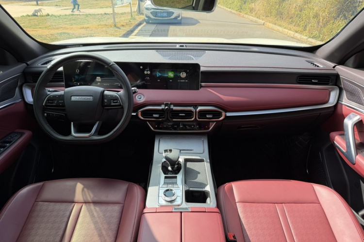 Used JETOUR X70 PLUS 2025 Champion Edition 1.5T DCT Champion PRO 5-Seater Interior 3
