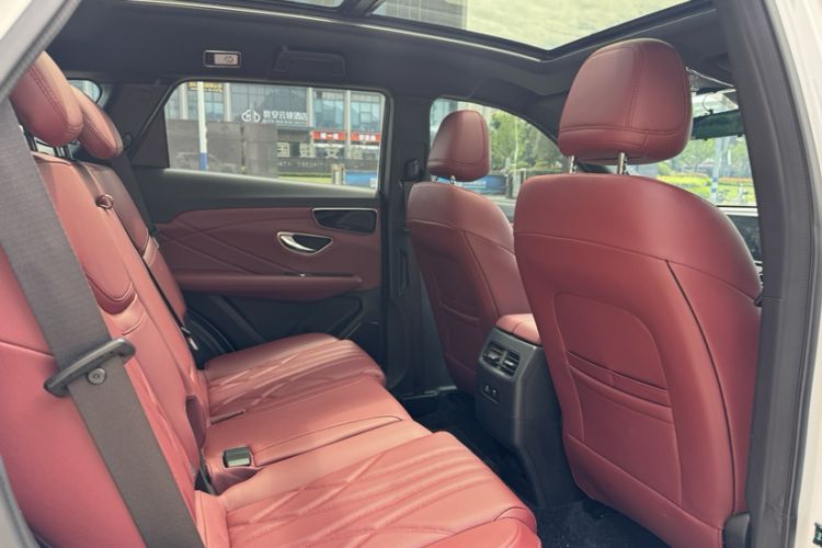 Used JETOUR X70 PLUS 2025 1.5T Luxury Edition 7-Seater Interior 4