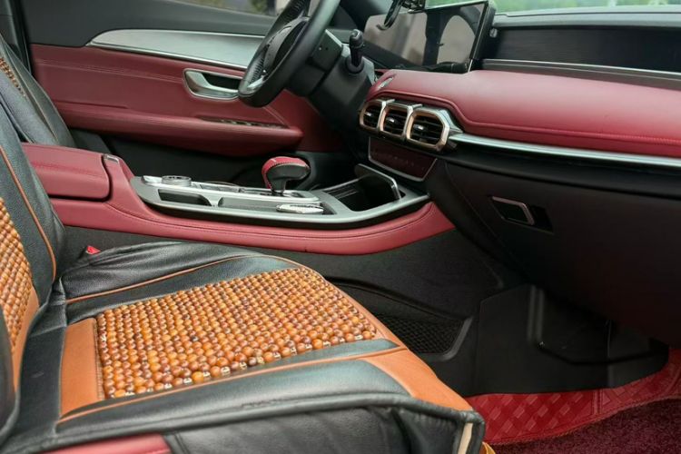 Used JETOUR X70 PLUS 2025 Champion Edition 1.5T DCT Champion PRO 7-Seater Interior 4