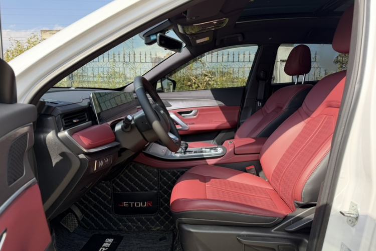 Used JETOUR X70 PLUS 2025 Champion Edition 1.5T DCT Champion PRO 5-Seater Interior 5