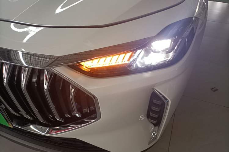 Used JETOUR X70 PLUS 2025 Champion Edition 1.5T DCT Champion PRO 7-Seater Left Front Headlight