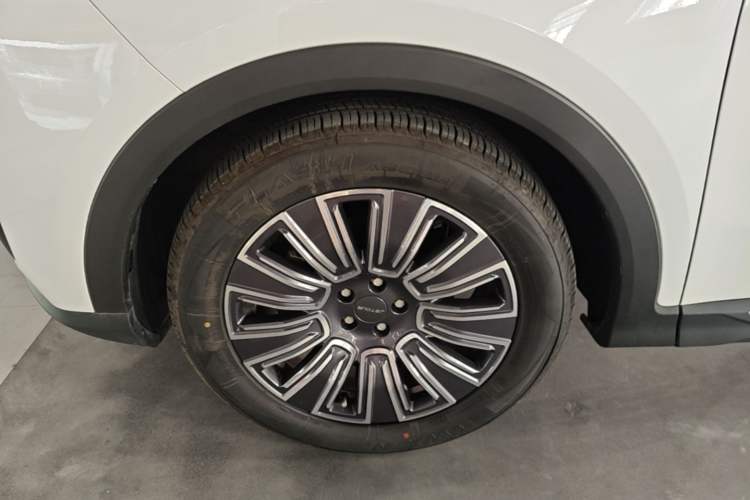 Used JETOUR X70 PLUS 2025 1.5T Luxury Dynamic Edition 5 Seats Left Front Wheel Hub