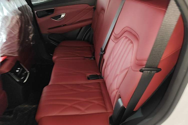 Used JETOUR X70 PLUS 2025 1.5T Elite Edition 5 Seats Left Rear Seat