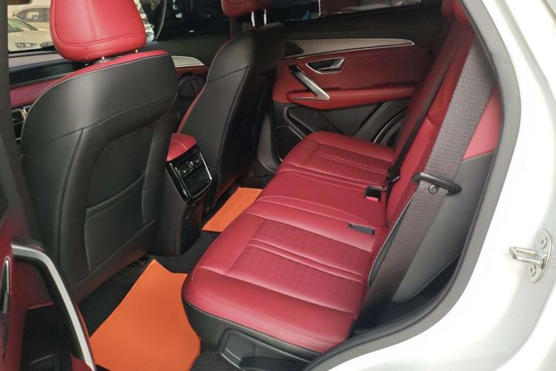 Used JETOUR X70 PLUS 2025 Champion Edition 1.5T DCT Champion PRO 7-Seater Left Rear Seat