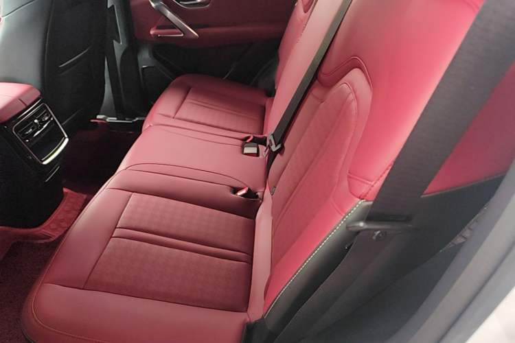 Used JETOUR X70 PLUS 2025 Champion Edition 1.5T DCT Champion PRO 7-Seater Left Rear Seat