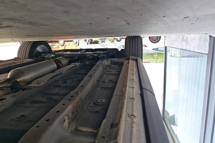 Used JETOUR X70 PLUS 2025 Champion Edition 1.5T DCT Champion PRO 5-Seater Left Side Sill