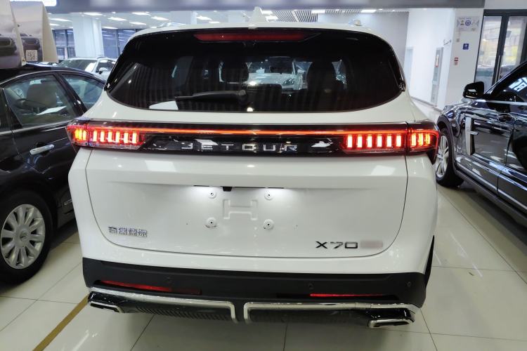 Used JETOUR X70 PLUS 2025 1.5T Luxury Dynamic Edition 5 Seats Rear