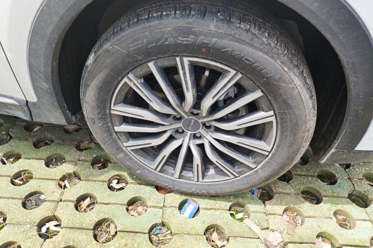 Used JETOUR X70 PLUS 2025 Champion Edition 1.5T DCT Champion MAX+ 7-Seater Right Front Wheel Hub