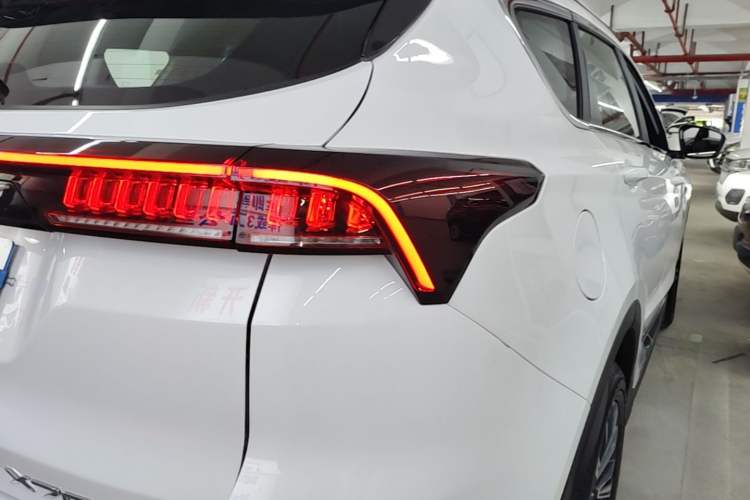 Used JETOUR X70 PLUS 2025 1.5T CVT Flagship PRO 5-Seater Right Rear Taillight