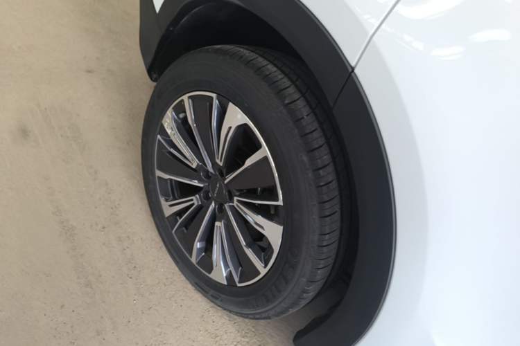 Used JETOUR X70 PLUS 2025 1.5T CVT Flagship PRO 5-Seater Right Rear Wheel Hub