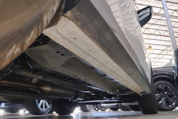Used JETOUR X70 PLUS 2025 Champion Edition 1.5T DCT Champion MAX 7-Seater Right Side Sill