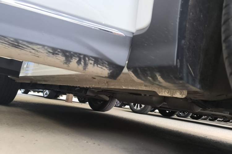Used JETOUR X70 PLUS 2025 1.5T CVT Flagship PRO 5-Seater Right Side Sill