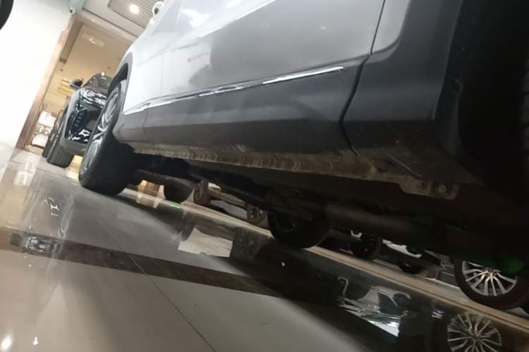 Used JETOUR X70 PLUS 2025 Champion Edition 1.5T DCT Champion MAX 5-seater Right Side Sill