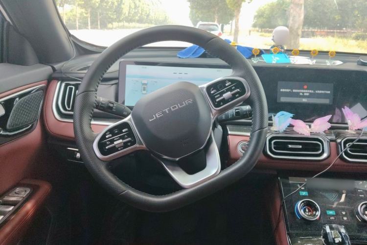 Used JETOUR X70 PLUS 2025 1.5T Luxury Dynamic Edition 7-Seater Steering Wheel