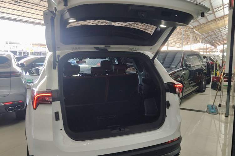 Used JETOUR X70 PLUS 2025 Champion Edition 1.5T DCT Champion MAX 7-Seater Trunk