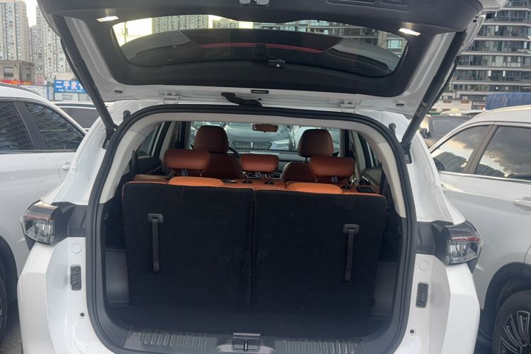 Used JETOUR X70 PLUS 2025 1.5T Luxury Dynamic Edition 7-Seater Trunk