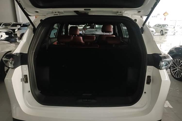 Used JETOUR X70 PLUS 2025 1.5T Elite Edition 5 Seats Trunk