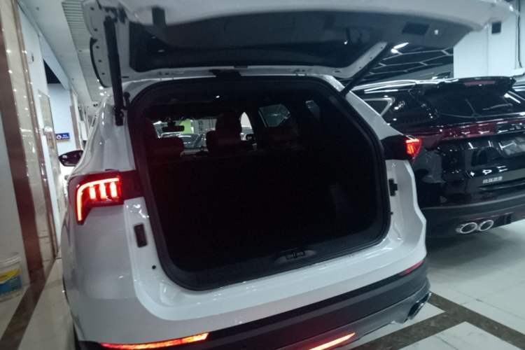 Used JETOUR X70 PLUS 2025 Champion Edition 1.5T DCT Champion MAX 5-seater Trunk