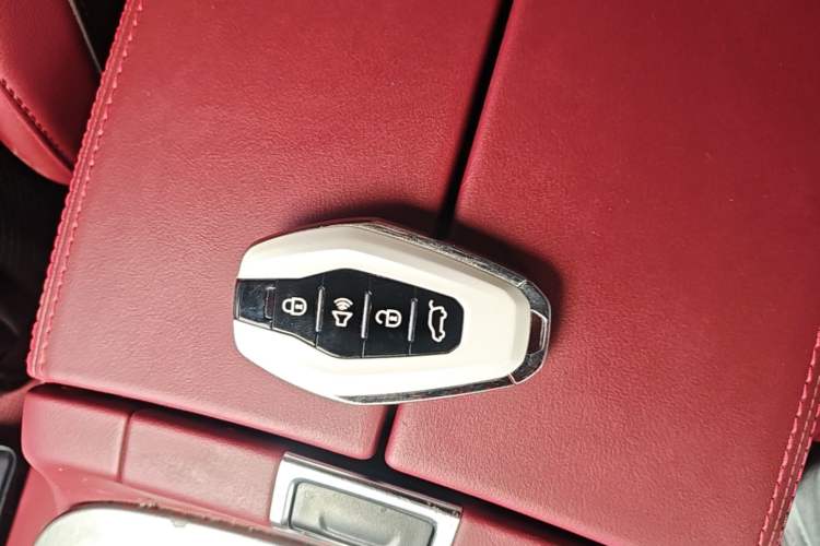 Used JETOUR X70 PLUS 2025 Champion Edition 1.5T DCT Champion MAX+ 7-Seater Vehicle Key