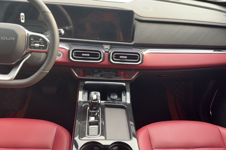 Used JETOUR X70 PLUS 2026 Model Champion Edition 1.5T DCT Comfort 7-seater Audio And AC Panel