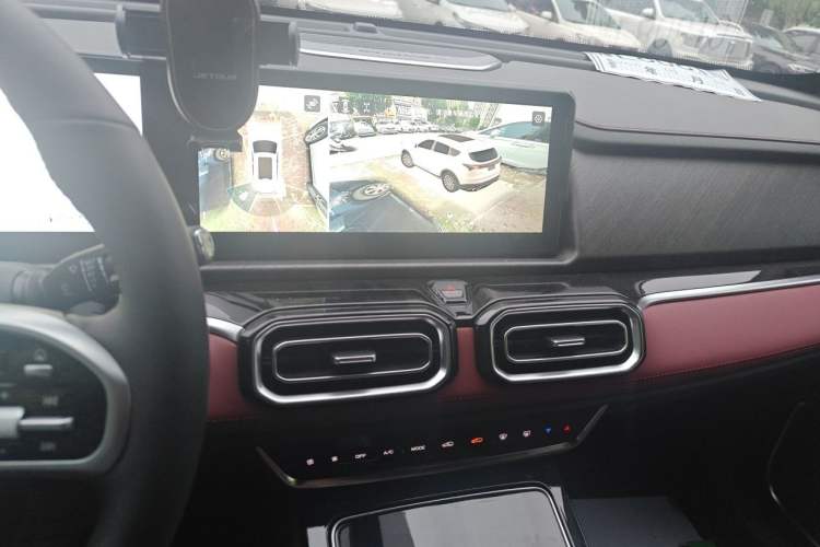 Used JETOUR X70 PLUS 2026 Model Champion Edition 1.5T DCT Luxury+ 5-seater Audio And AC Panel