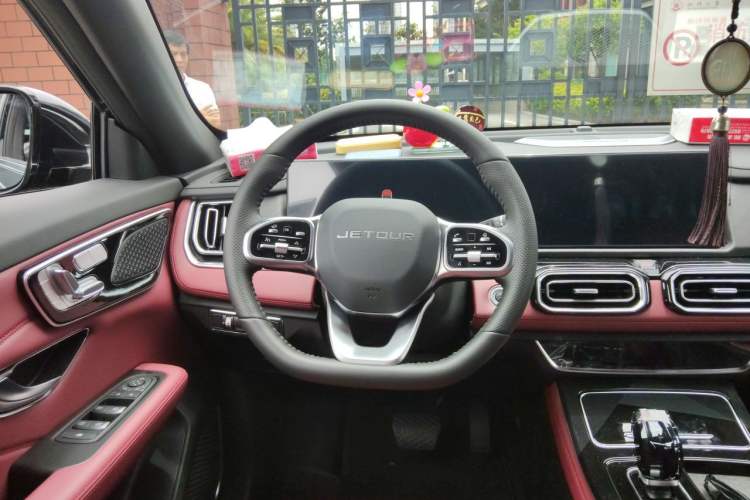 Used JETOUR X70 PLUS 2026 Model 1.5T DCT Comfort 5-Seater Steering Wheel