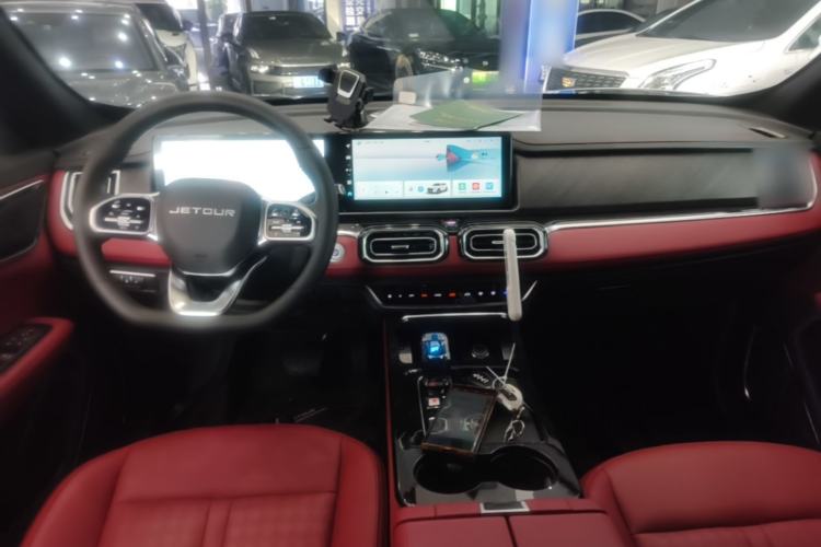 Used JETOUR X70 PLUS 2026 Model Champion Edition 1.5T DCT Comfort 7-seater Center Console