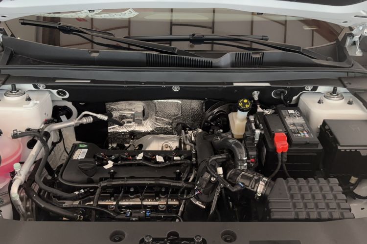 Used JETOUR X70 PLUS 2026 Model Champion Edition 1.5T DCT Comfort 5-seater Engine Bay