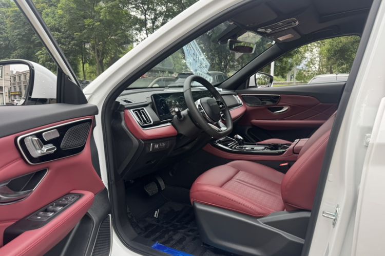 Used JETOUR X70 PLUS 2026 Model Champion Edition 1.5T DCT Comfort 5-seater Interior 2