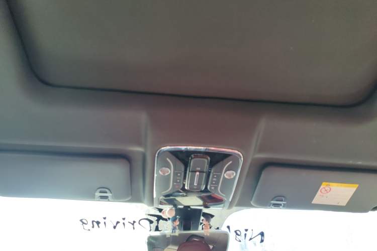 Used JETOUR X70 PRO 2023 1.5T DCT Comfort Edition 5 Seats Headliner