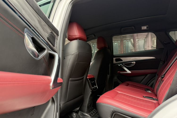 Used JETOUR X70 PRO 2023 1.6T DCT Enjoy PRO 5-Seater Interior 3