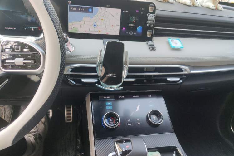Used JETOUR X70 PRO 2023 2.0T DCT Luxury PRO 5-Seater Audio And AC Panel