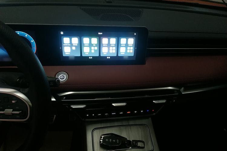 Used JETOUR X70 PRO 2023 1.5T DCT Comfort Edition 5 Seats Audio And AC Panel