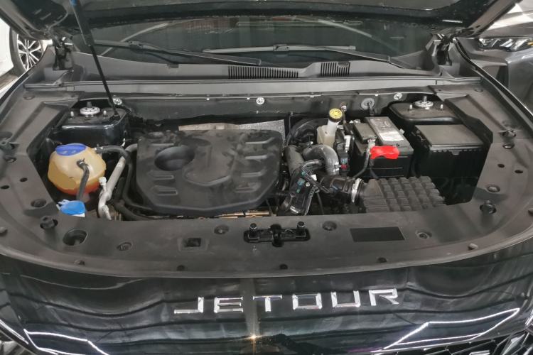 Used JETOUR X70 PRO 2023 1.5T DCT Comfort Edition 7-Seater Engine Bay