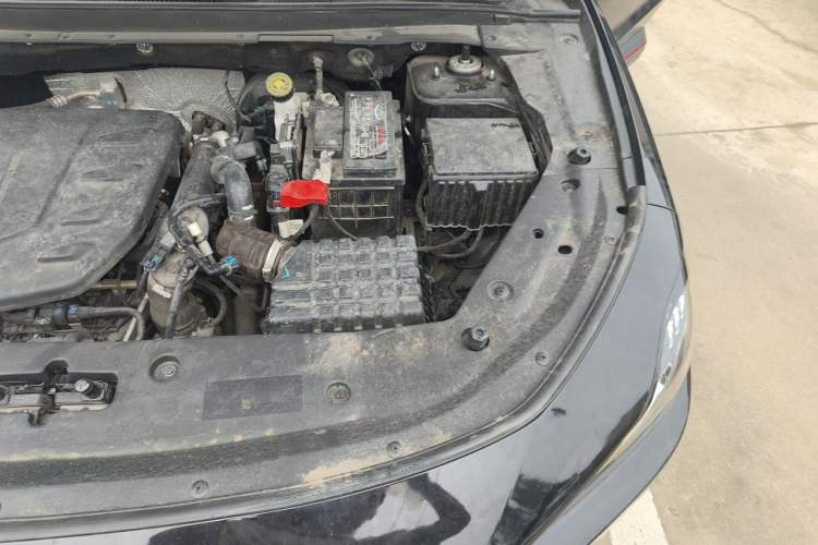 Used JETOUR X70 PRO 2023 1.5T DCT Comfort Edition 7-Seater Engine Bay Left
