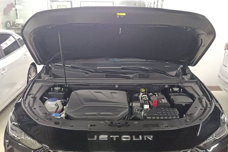 Used JETOUR X70 PRO 2023 1.6T DCT Enjoy MAX 5-seater Engine Bay