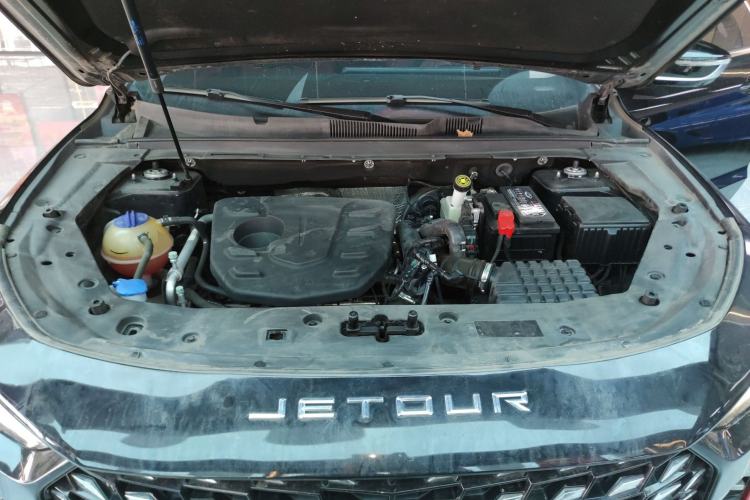 Used JETOUR X70 PRO 2023 1.5T DCT Comfort Edition 7-Seater Engine Bay