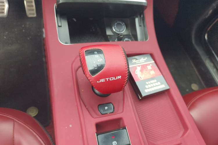 Used JETOUR X70 PRO 2023 1.5T DCT Comfort Edition 7-Seater Gear Lever