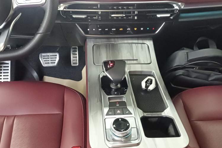 Used JETOUR X70 PRO 2023 1.6T DCT Enjoy PRO 5-Seater Gear Lever