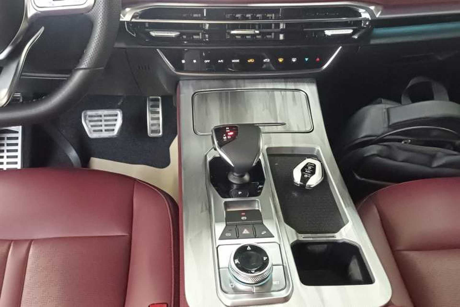 Used JETOUR X70 PRO 2023 1.6T DCT Enjoy PRO 5-Seater Gear Lever