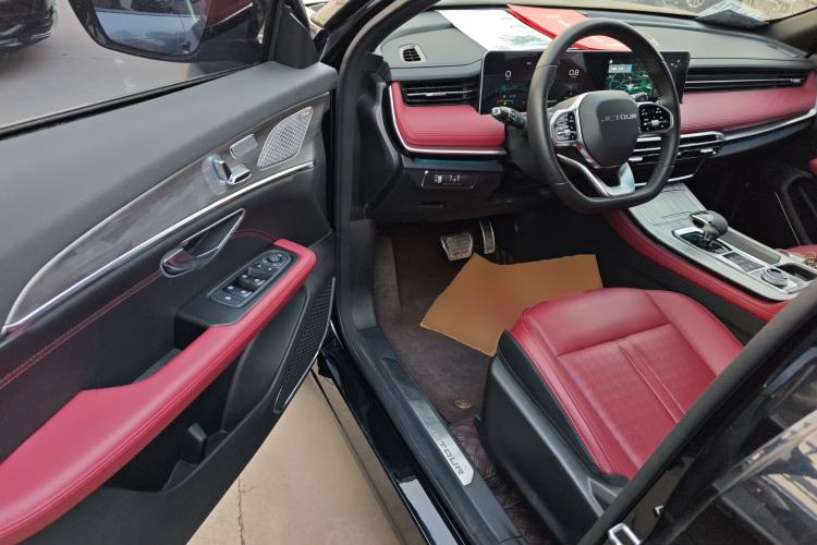 Used JETOUR X70 PRO 2023 1.6T DCT Enjoy PRO 5-Seater Interior 3