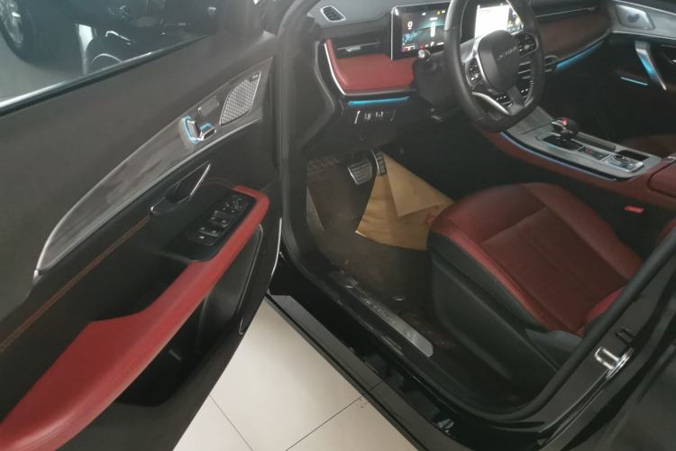 Used JETOUR X70 PRO 2023 1.5T DCT Comfort Edition 7-Seater Interior 3