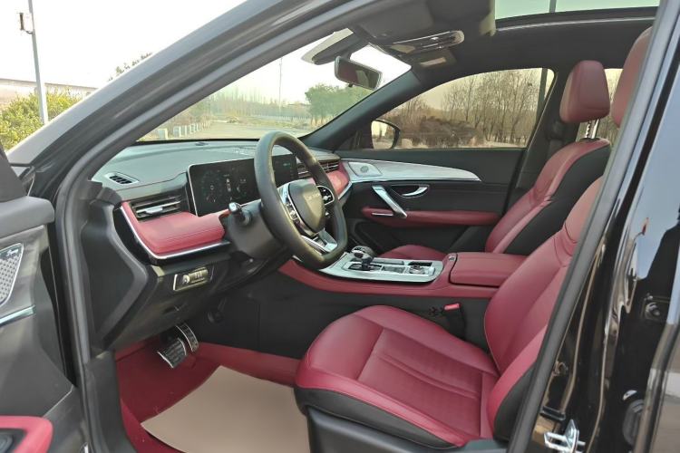 Used JETOUR X70 PRO 2023 1.5T DCT Comfort Edition 5 Seats Interior 3