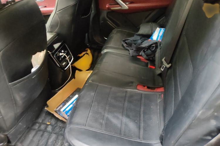 Used JETOUR X70 PRO 2023 1.6T DCT Enjoy PRO+ 7-Seater Interior 4