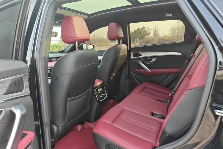 Used JETOUR X70 PRO 2023 1.5T DCT Comfort Edition 5 Seats Interior 4