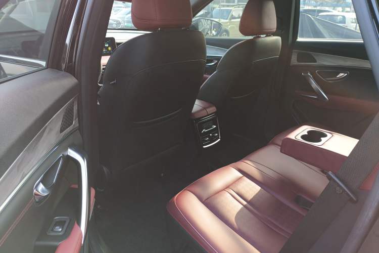 Used JETOUR X70 PRO 2023 1.5T DCT Comfort Edition 5 Seats Left Rear Seat