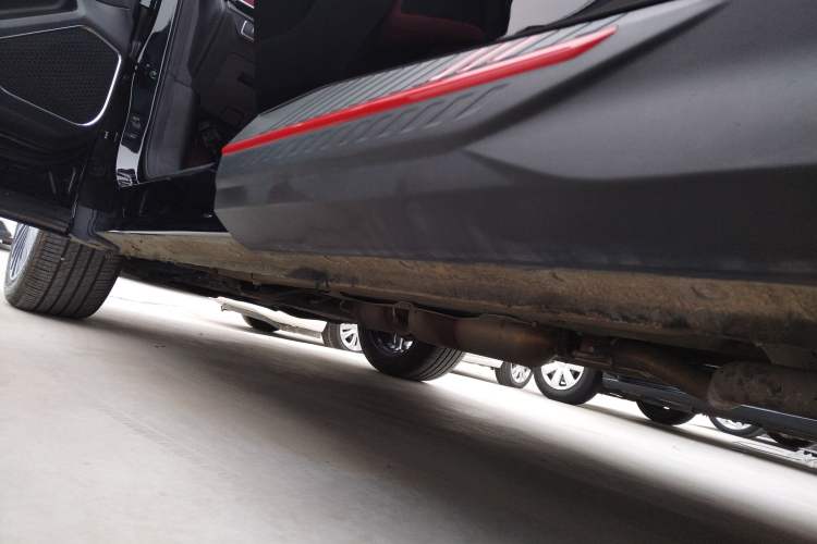 Used JETOUR X70 PRO 2023 1.6T DCT Enjoy MAX 5-seater Left Side Sill