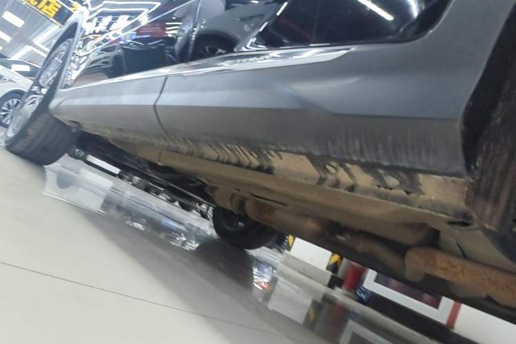 Used JETOUR X70 PRO 2023 1.6T DCT Enjoy PRO 7-Seater Left Side Sill
