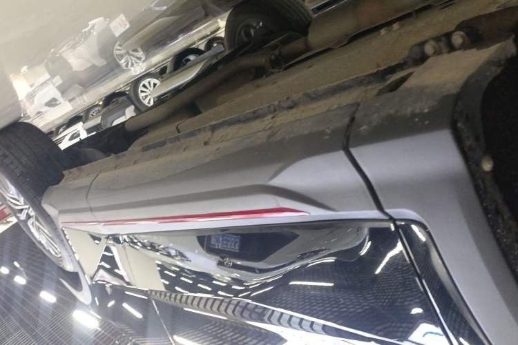 Used JETOUR X70 PRO 2023 1.6T DCT Enjoy PRO 5-Seater Left Side Sill